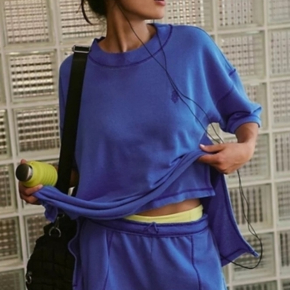 Free People Camden Sweatsirt. Pullover.Blue Iris Color